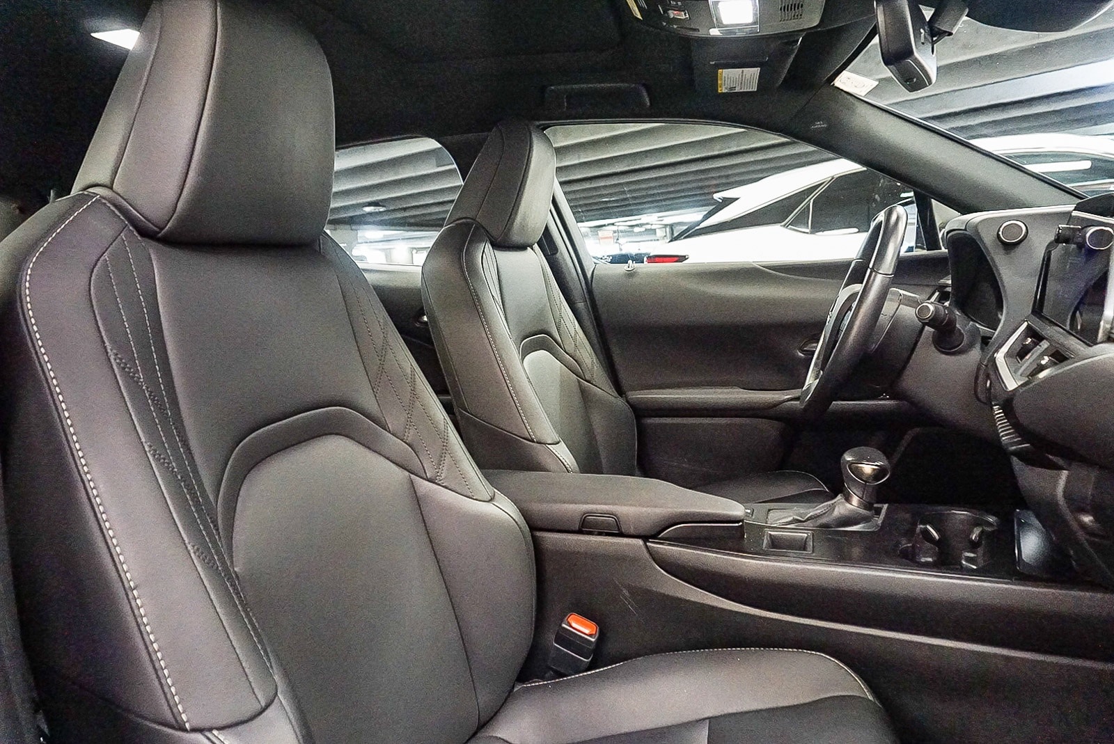 Thumbnail: 2024 Lexus UX - 17