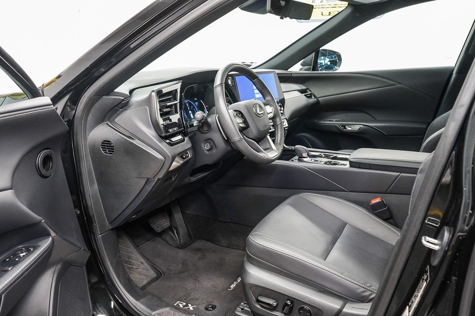 Thumbnail: 2023 Lexus RX - 18