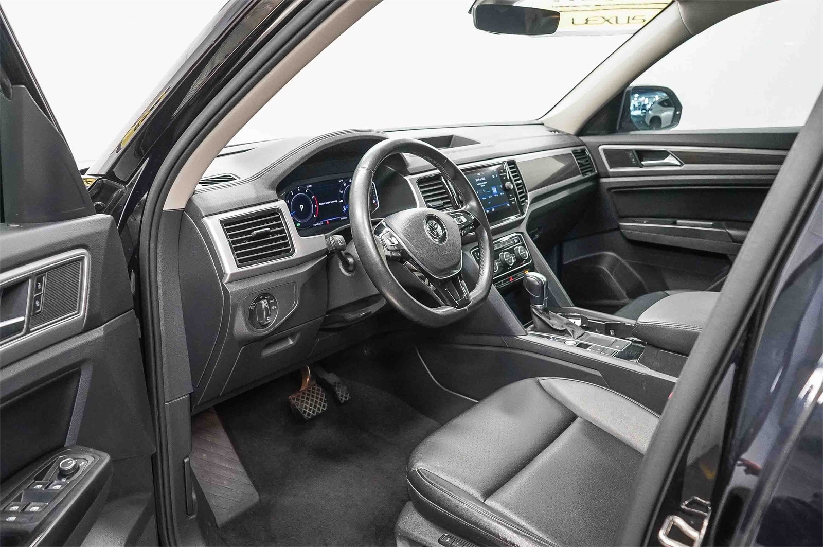 Thumbnail: 2019 Volkswagen Atlas - 18