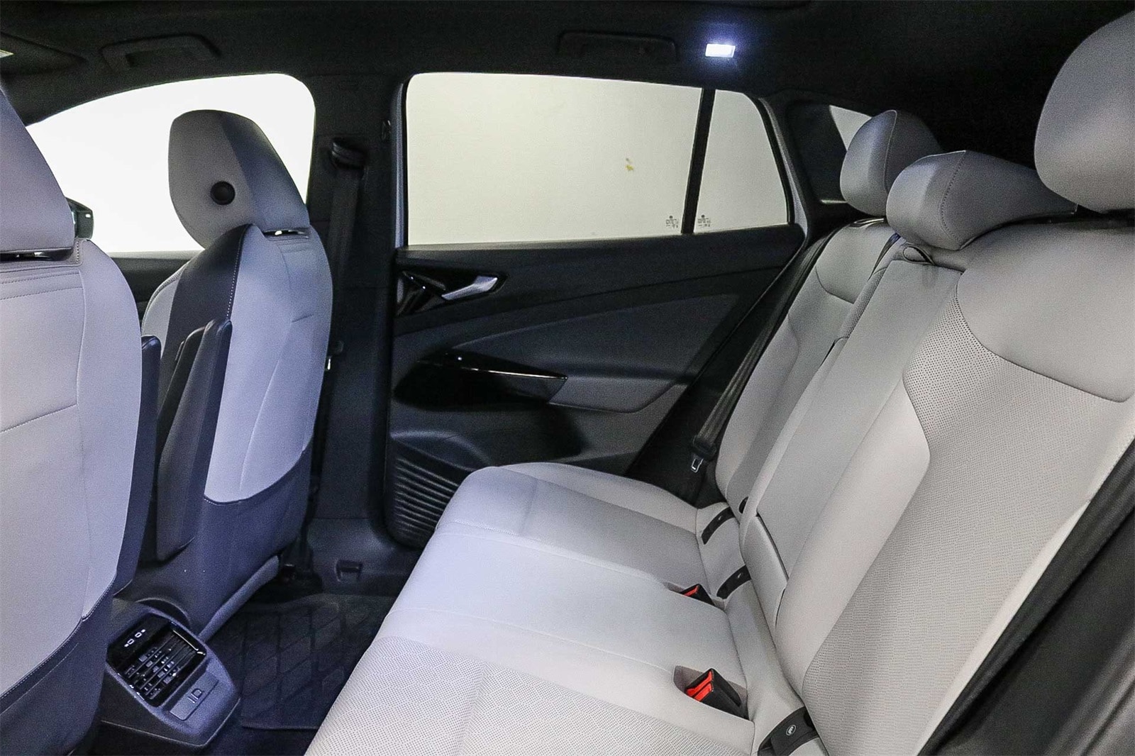 Thumbnail: 2022 Volkswagen ID.4 - 19