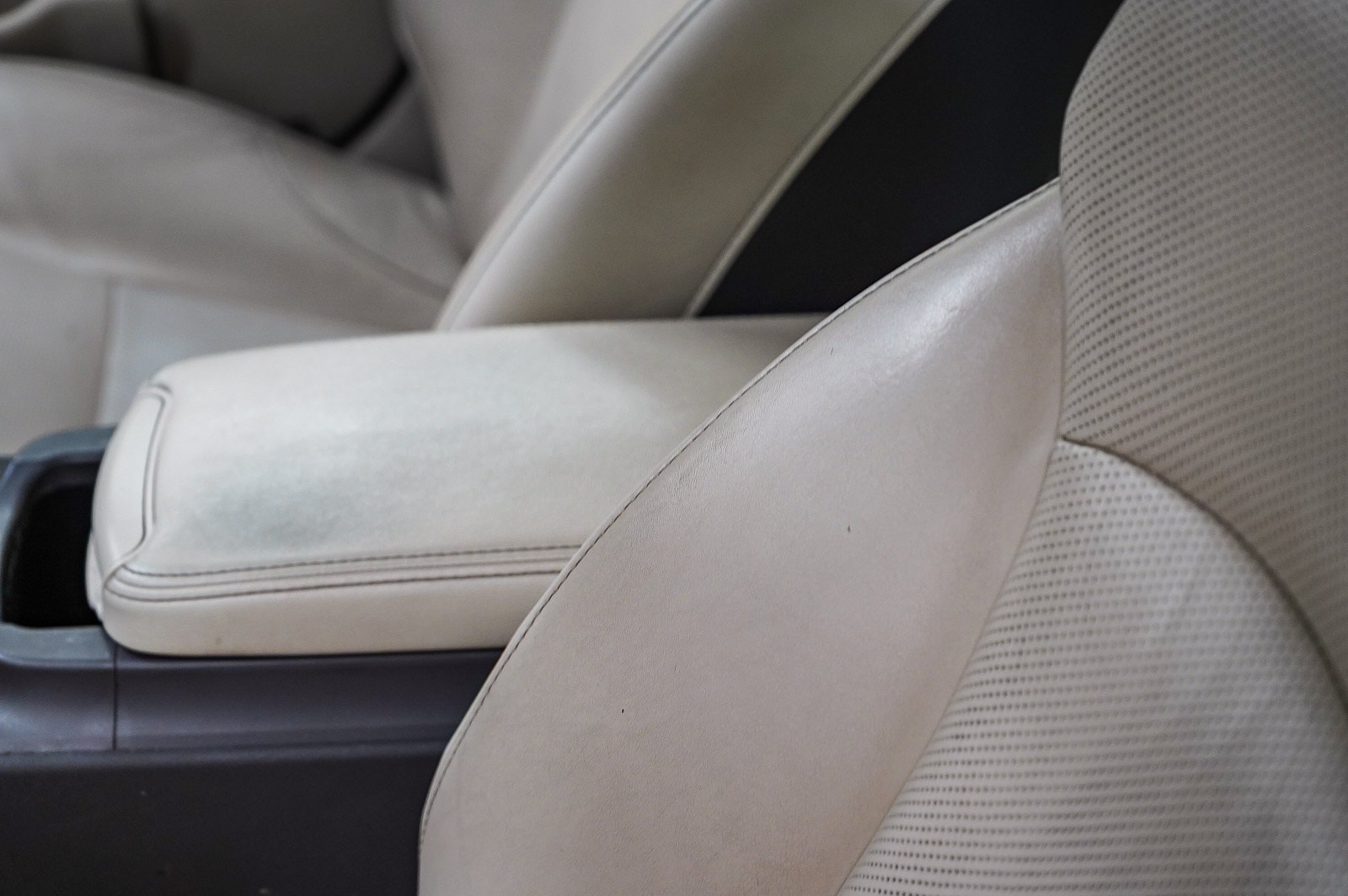 Thumbnail: 2013 Lexus IS - 20