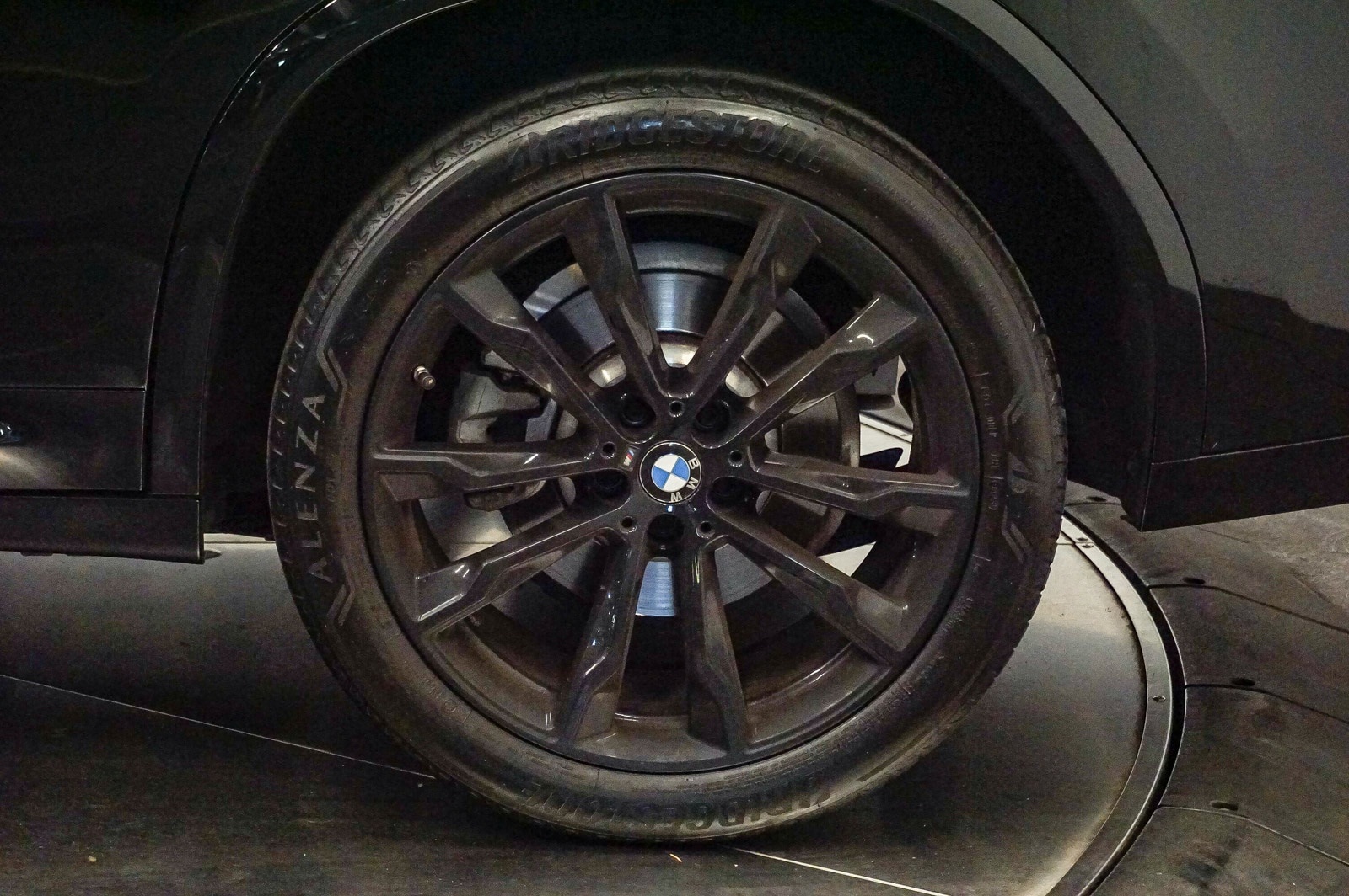 Thumbnail: 2023 BMW X4 - 10