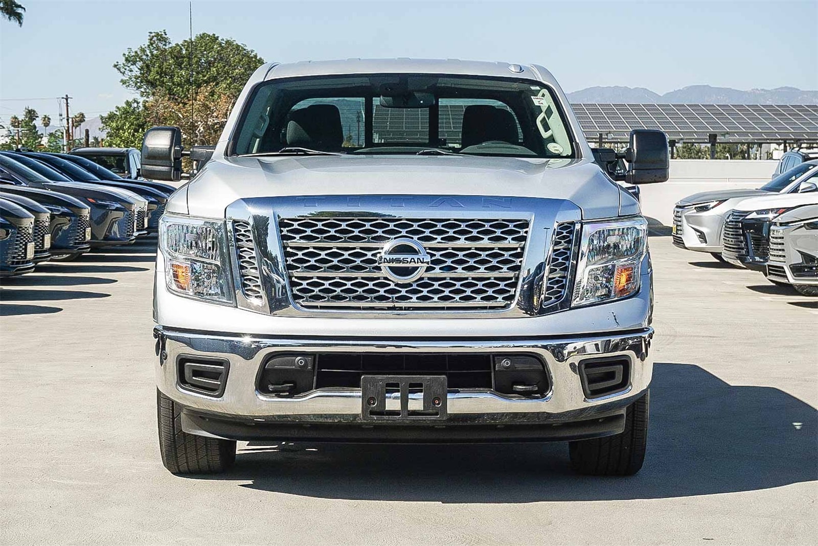 Thumbnail: 2018 Nissan Titan - 6
