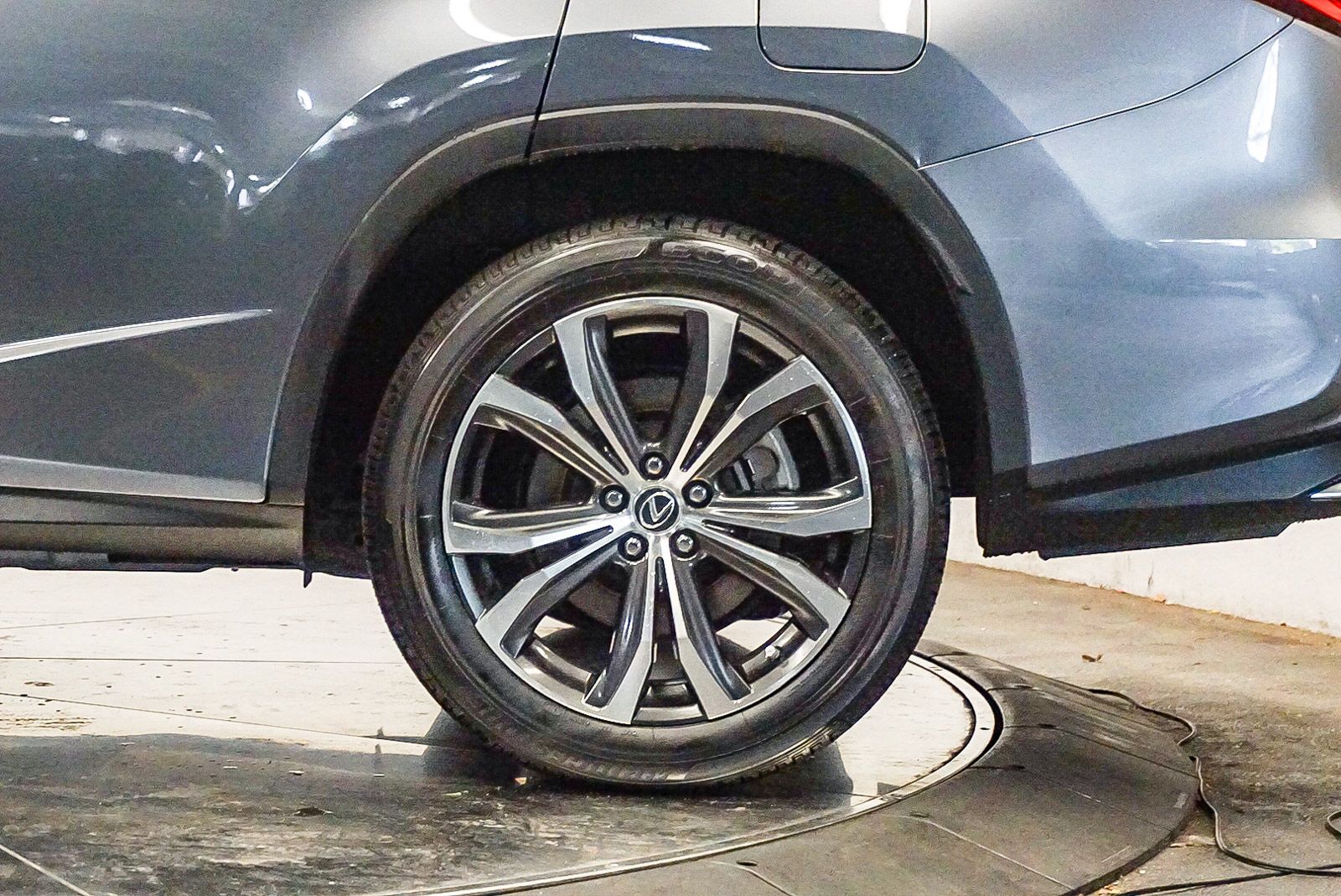 Thumbnail: 2020 Lexus RX - 10