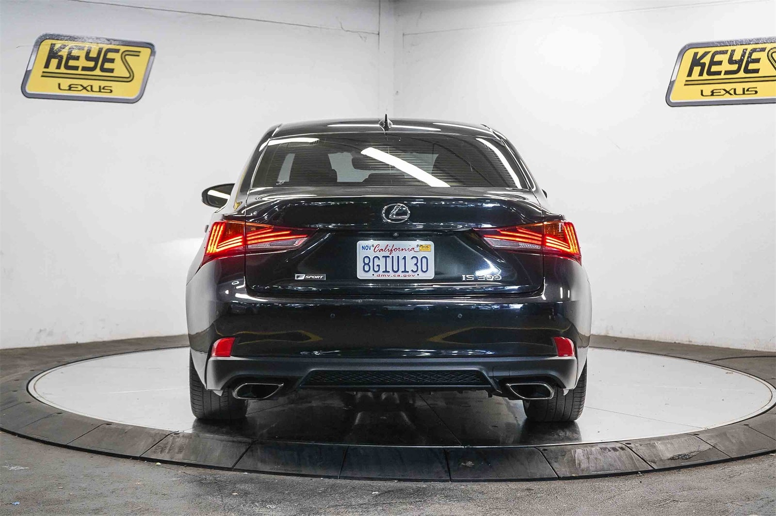 Thumbnail: 2019 Lexus IS - 3