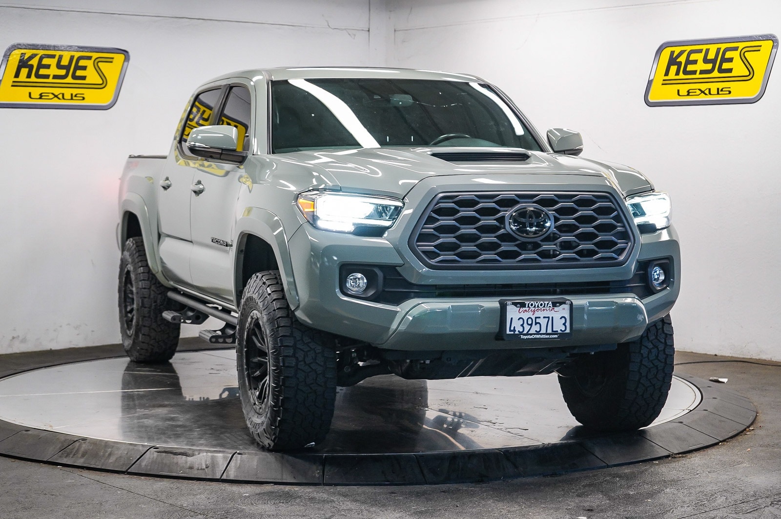 Thumbnail: 2022 Toyota Tacoma - 5