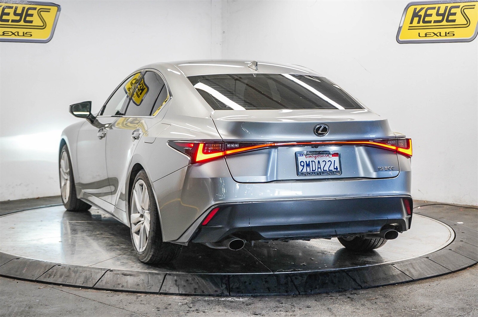 Thumbnail: 2021 Lexus IS - 2