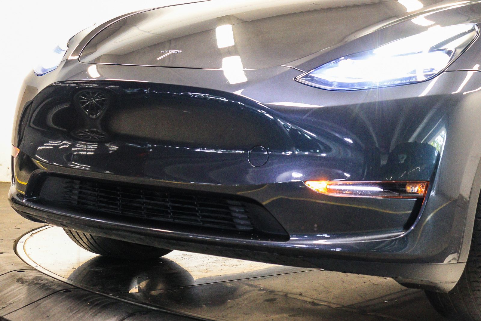 2024 Tesla Model Y Long Range - Photo 8