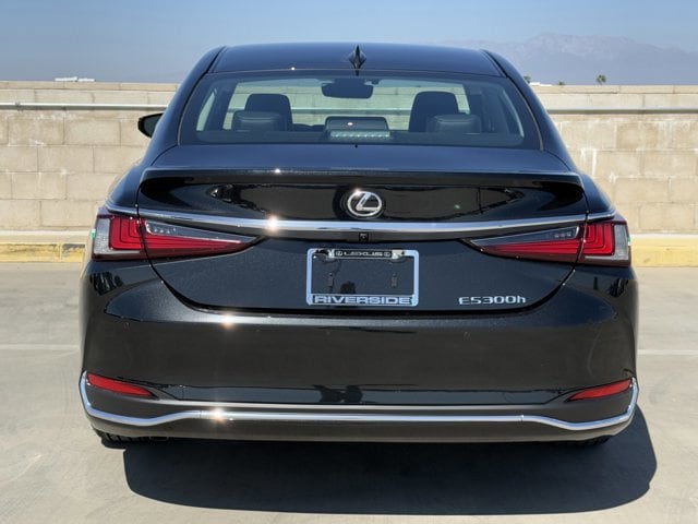 Thumbnail: 2025 Lexus ES - 11
