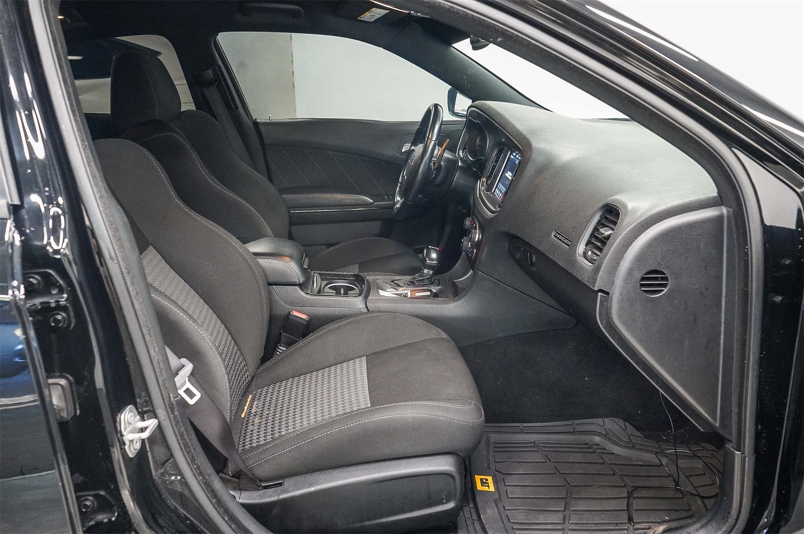 Thumbnail: 2019 Dodge Charger - 16