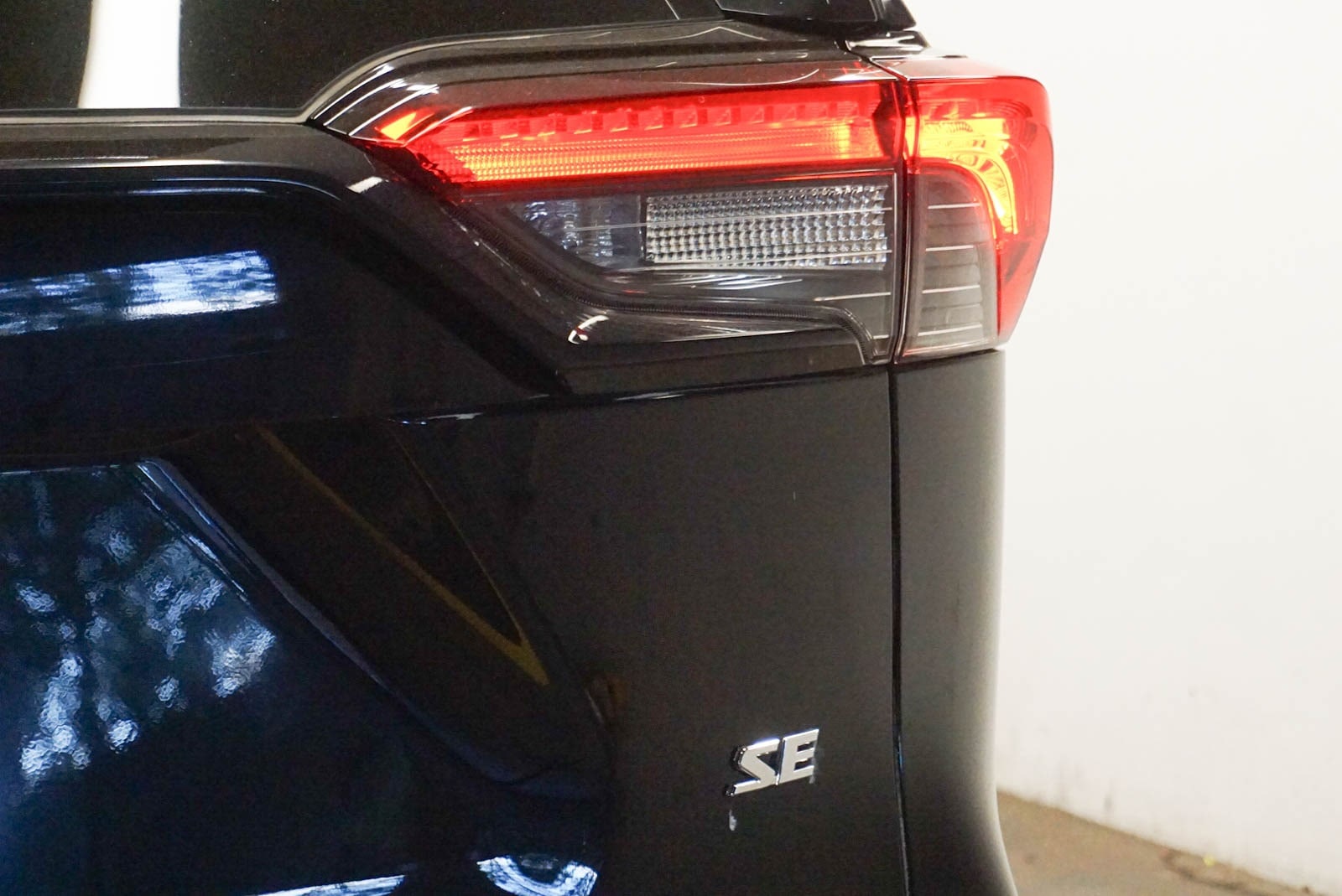 Thumbnail: 2024 Toyota RAV4 - 11