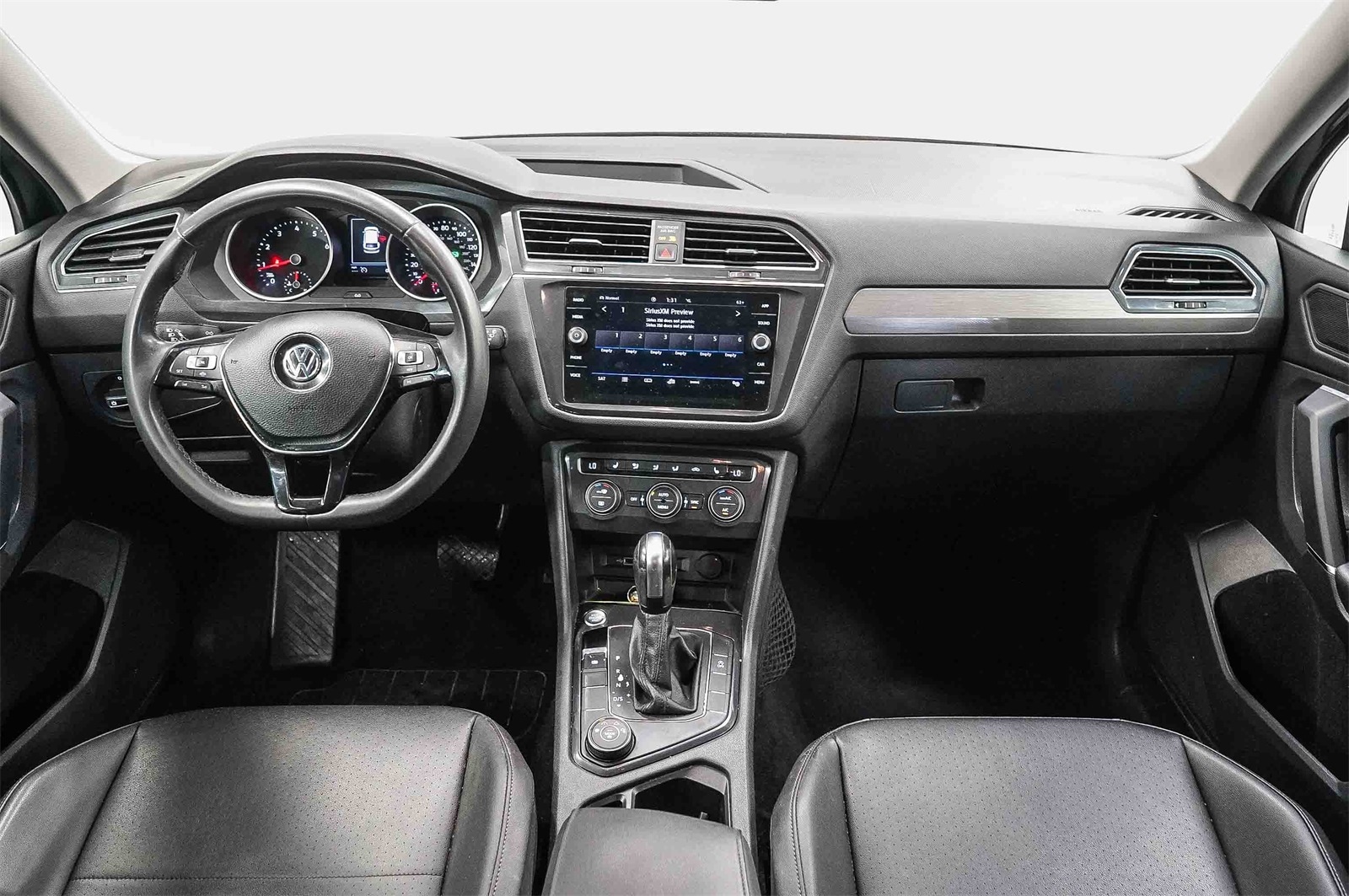 Thumbnail: 2020 Volkswagen Tiguan - 12