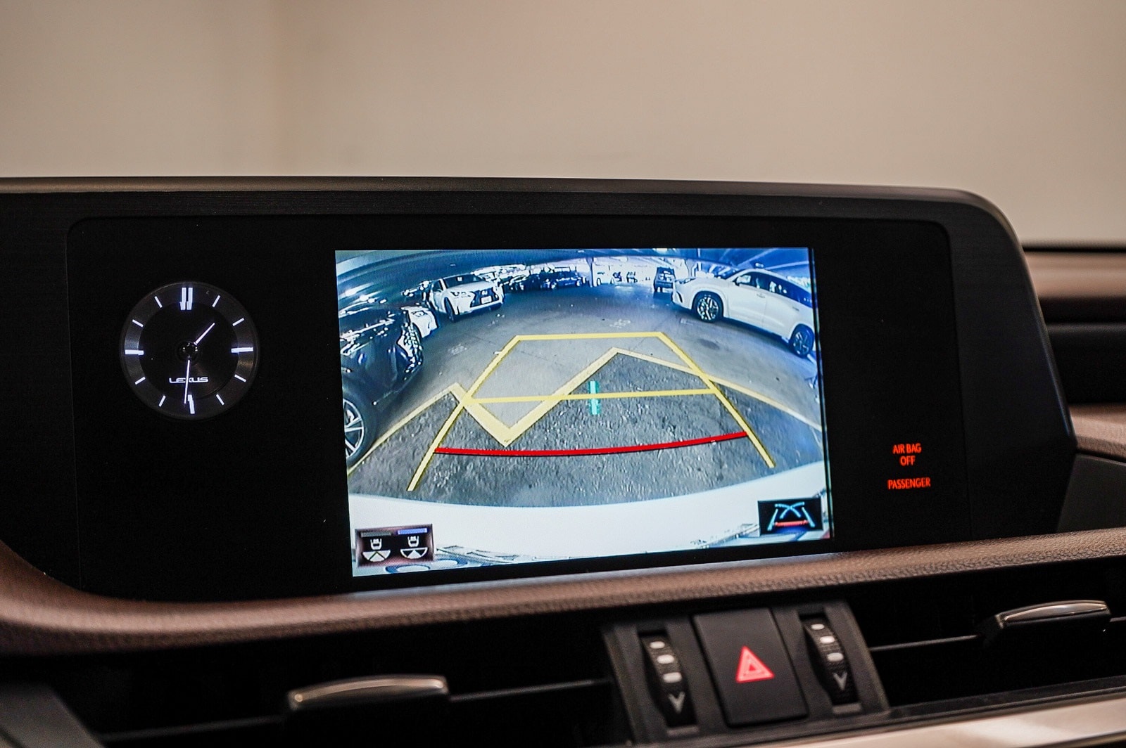 Thumbnail: 2021 Lexus ES - 26