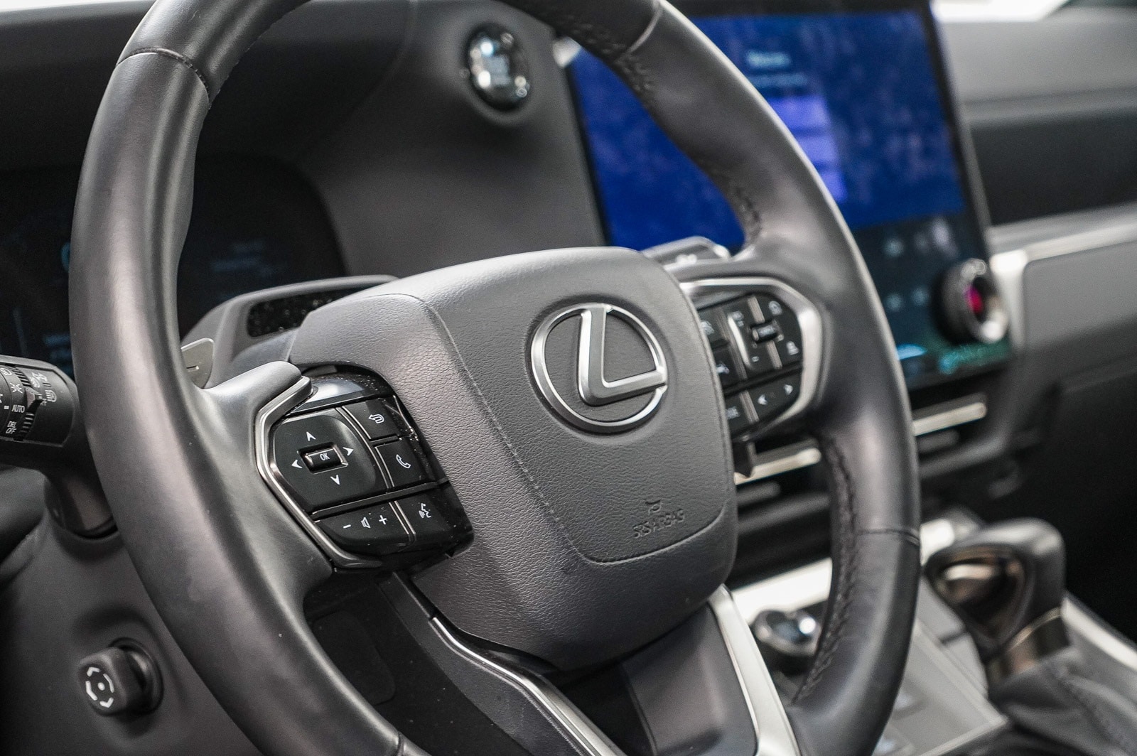 Thumbnail: 2025 Lexus GX - 21