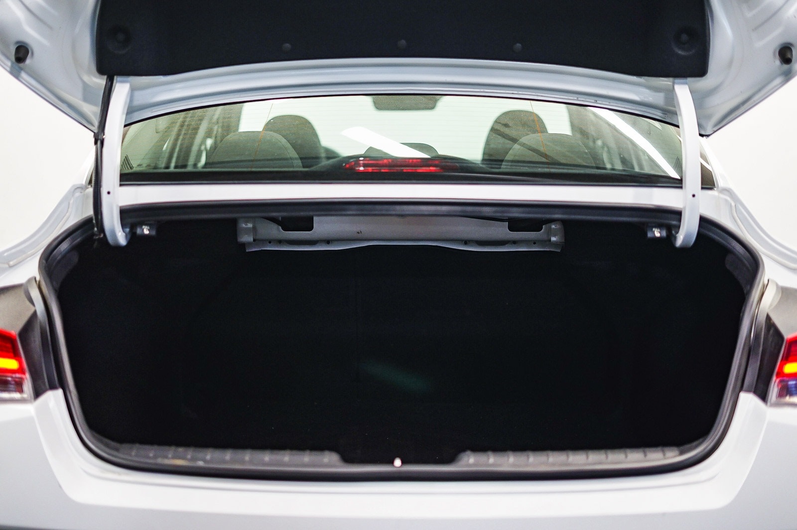 Thumbnail: 2025 Hyundai Elantra - 30