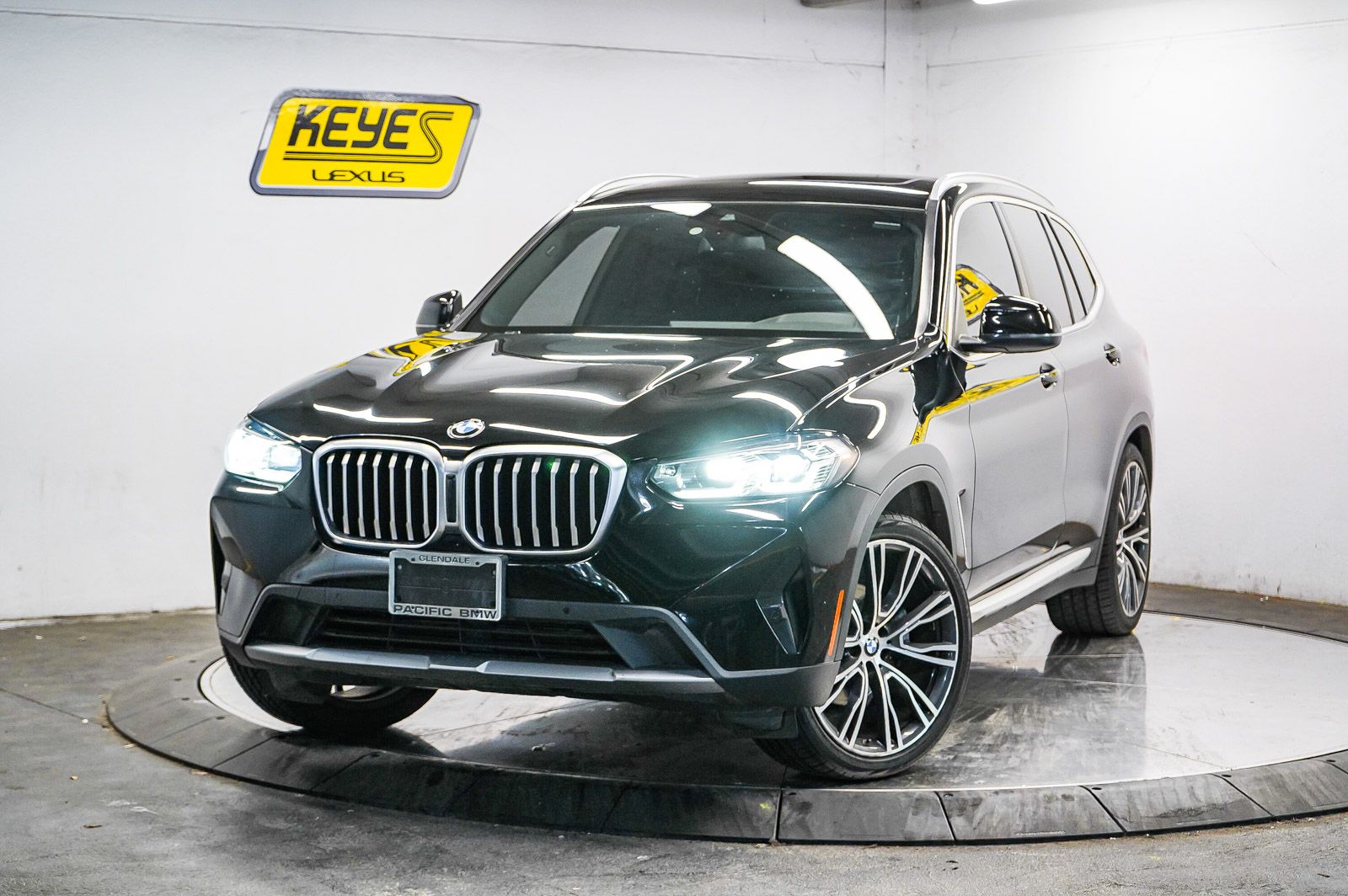 Thumbnail: 2022 BMW X3 - 1