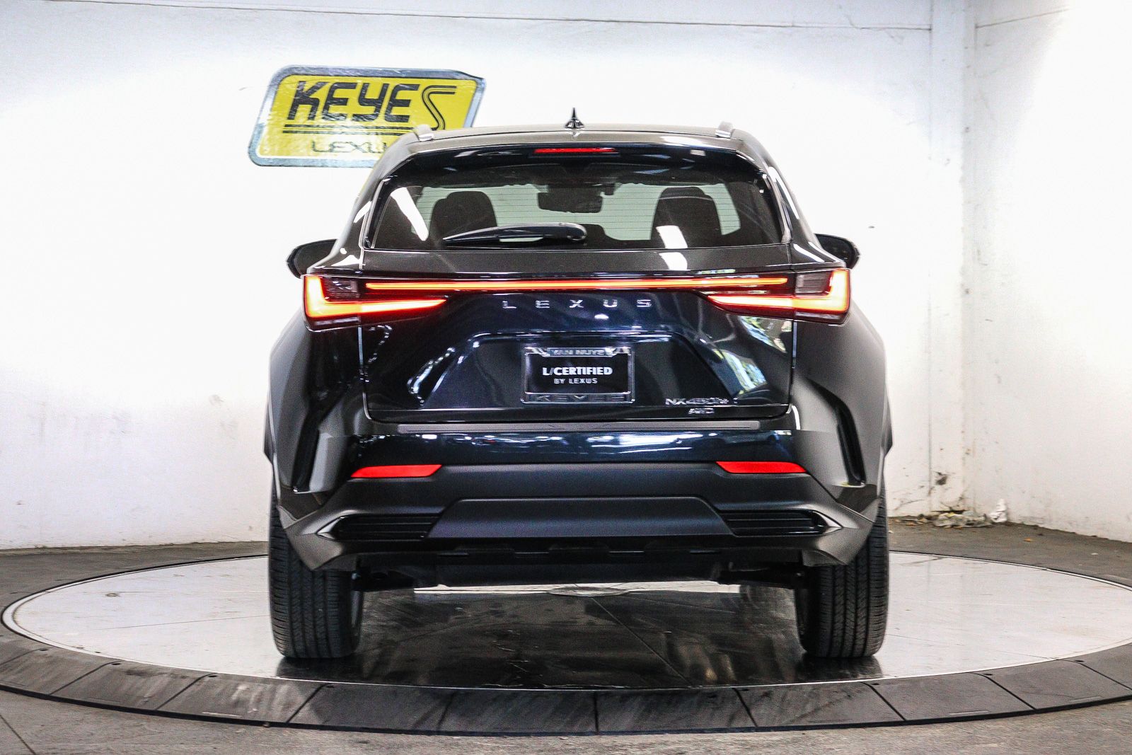 Thumbnail: 2024 Lexus ES - 2