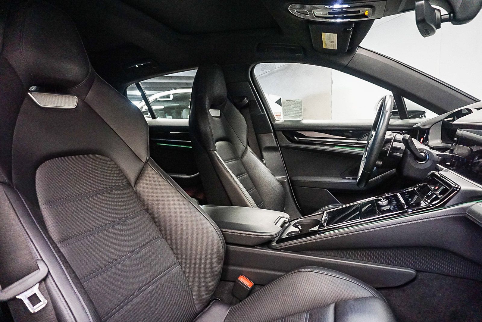 Thumbnail: 2024 Porsche Panamera - 17