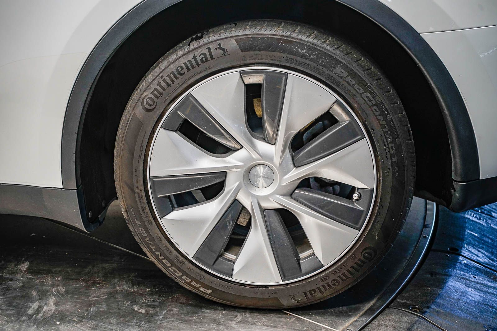 Thumbnail: 2023 Tesla Model Y - 10