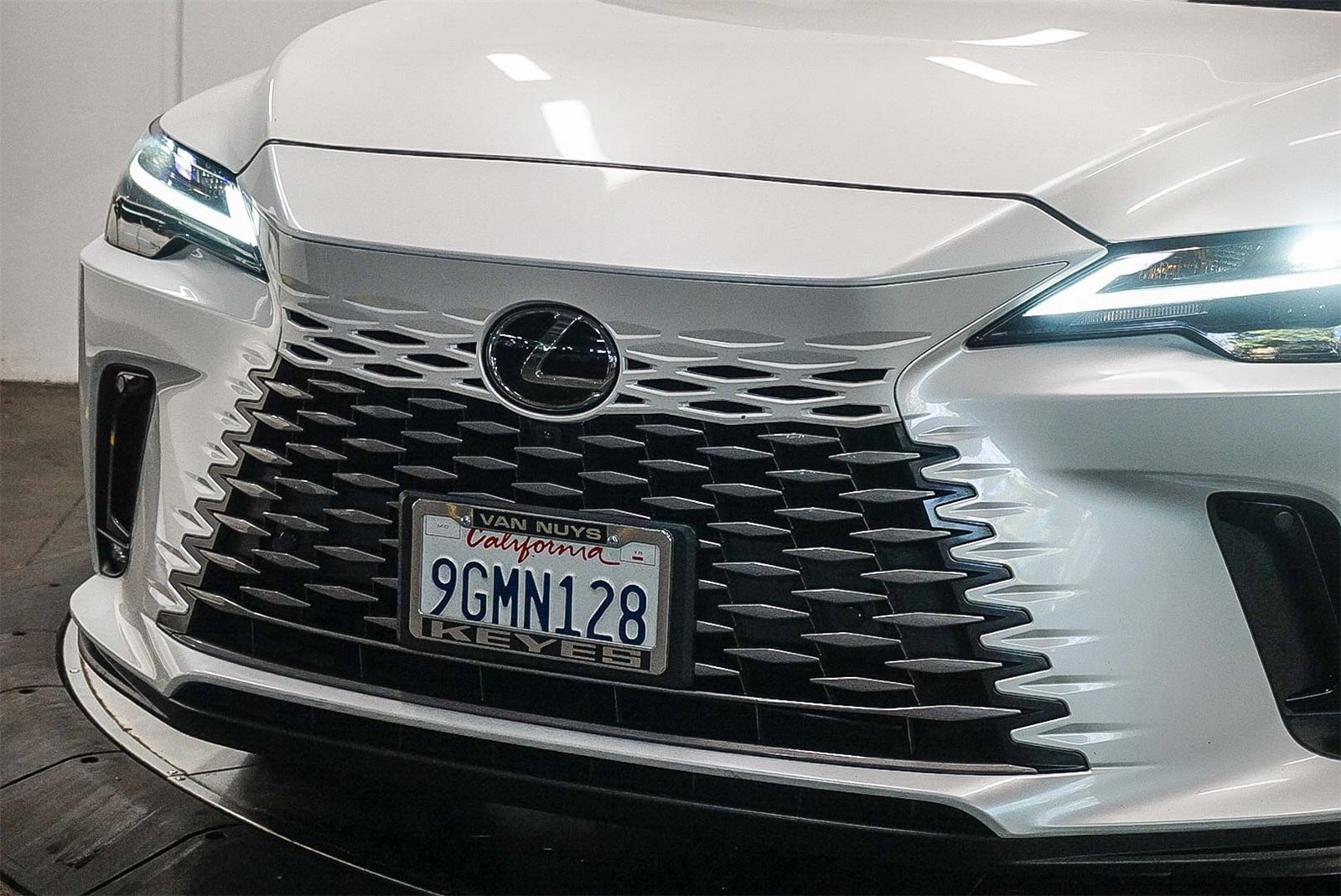 Thumbnail: 2023 Lexus RX - 8