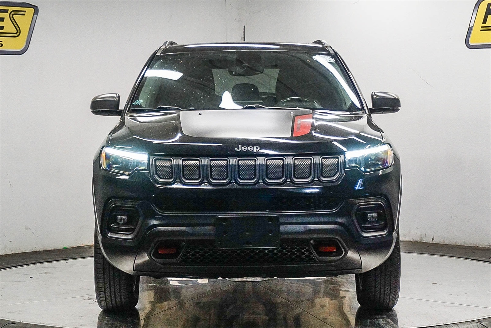 Thumbnail: 2022 Jeep Compass - 6