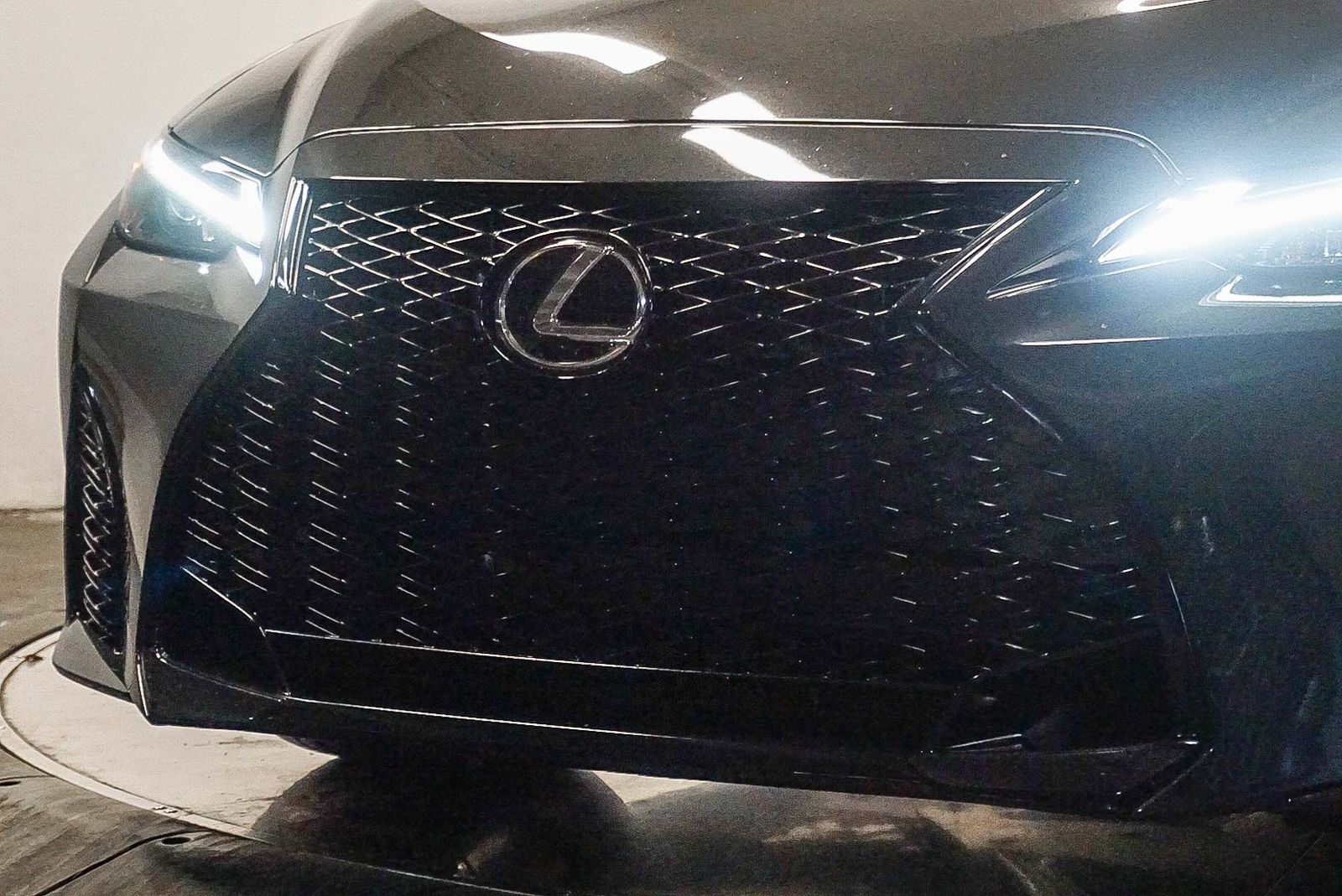 Thumbnail: 2025 Lexus IS - 8
