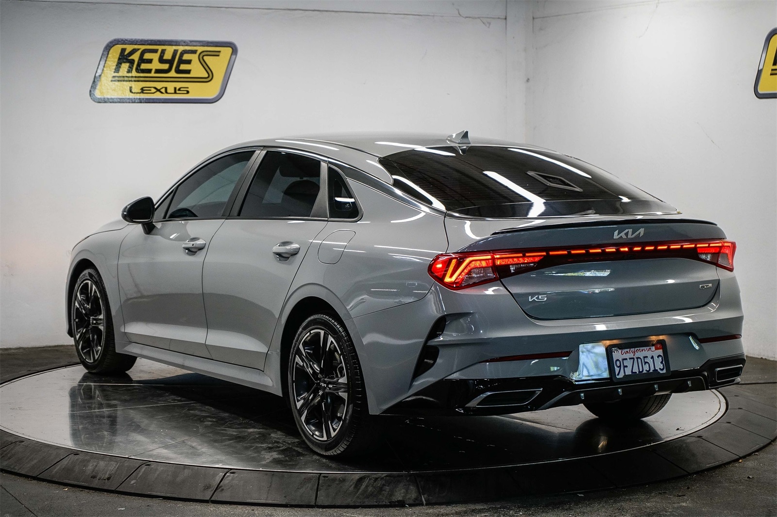 Thumbnail: 2023 Kia K5 - 2
