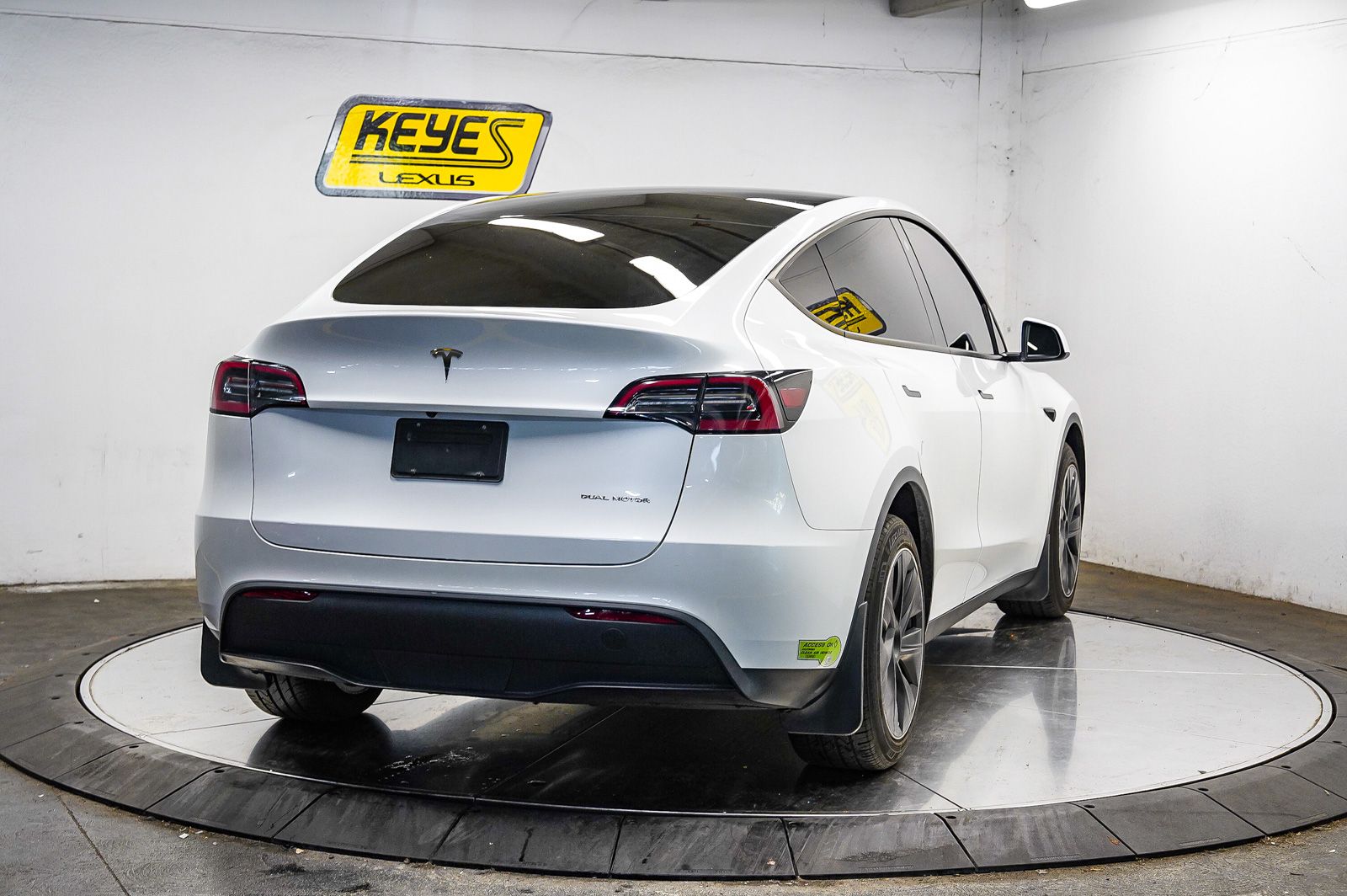 Thumbnail: 2023 Tesla Model Y - 5