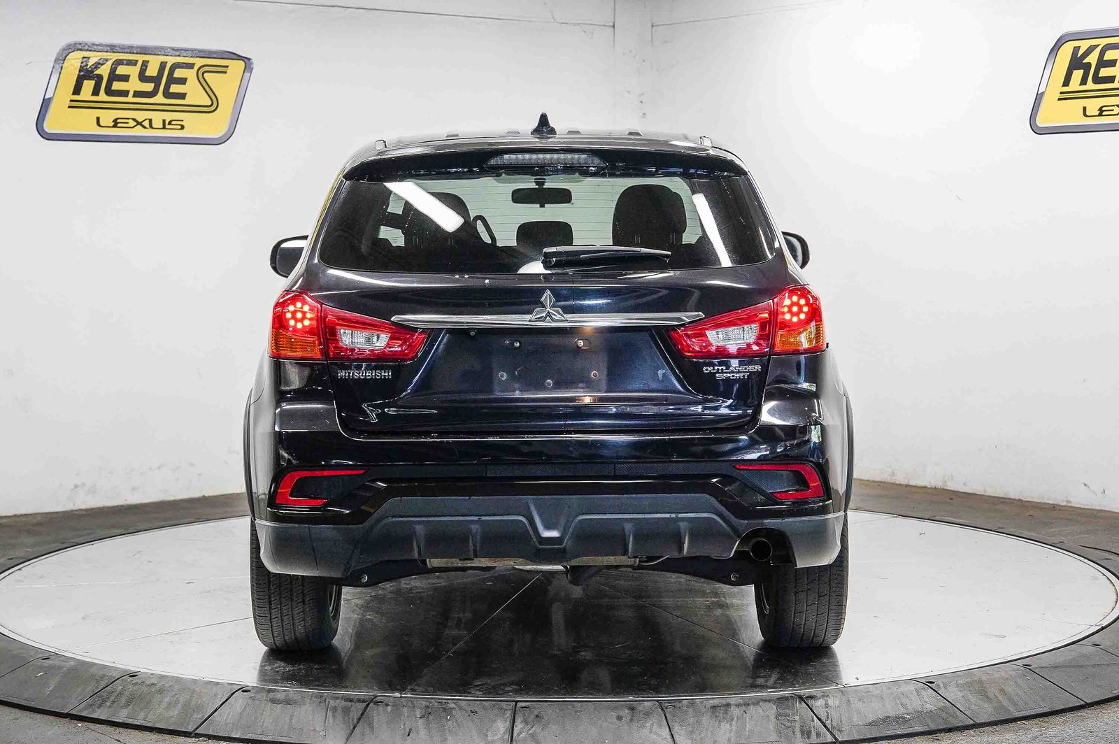 Thumbnail: 2018 Mitsubishi Outlander Sport - 3