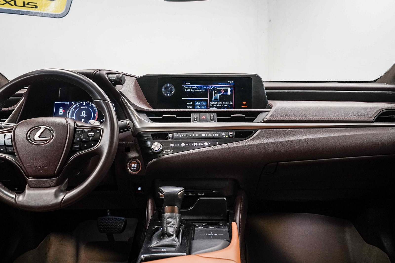 Thumbnail: 2021 Lexus ES - 13