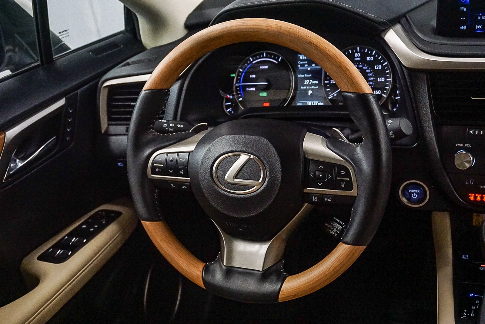 Thumbnail: 2022 Lexus RX - 16