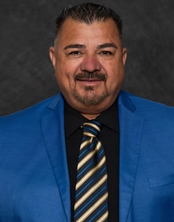 Staff member Moises Bazán from ID_ddd10075cdbe