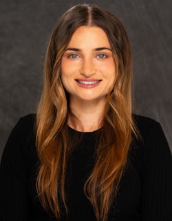 Staff member Lena Borrelli from ID_ddd10075cdbe