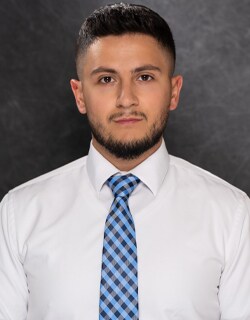 Staff member Eli Felfele from ID_ddd10075cdbe