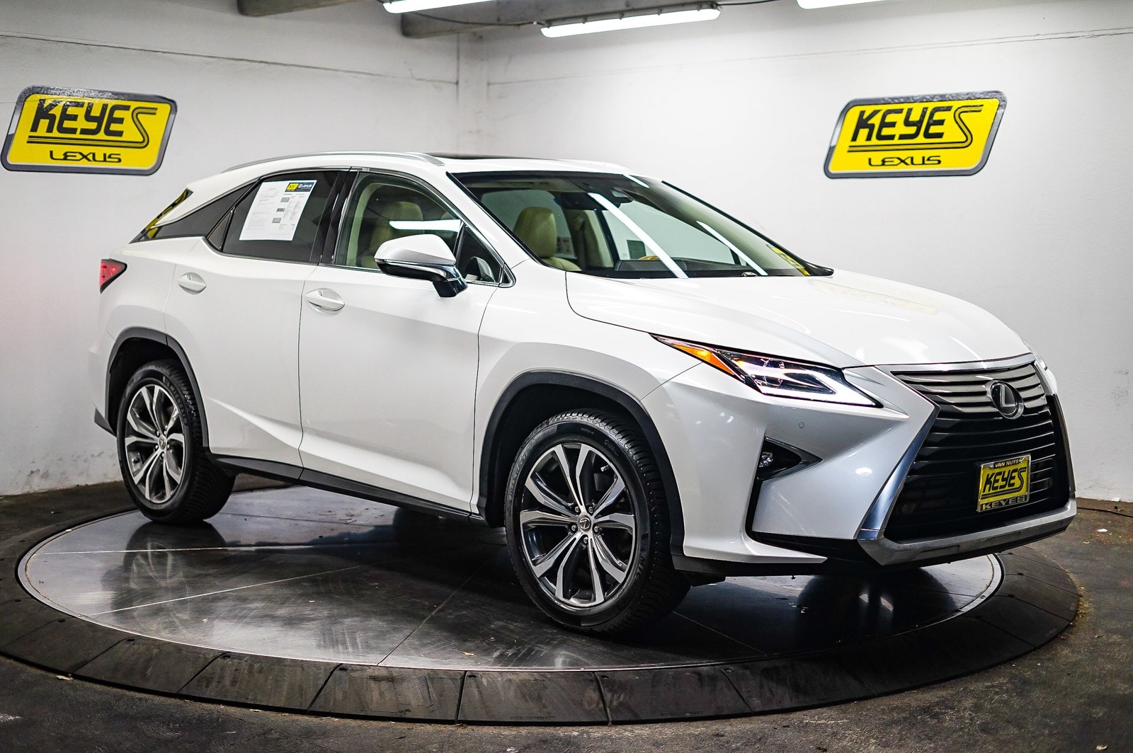 Thumbnail: 2017 Lexus RX - 5