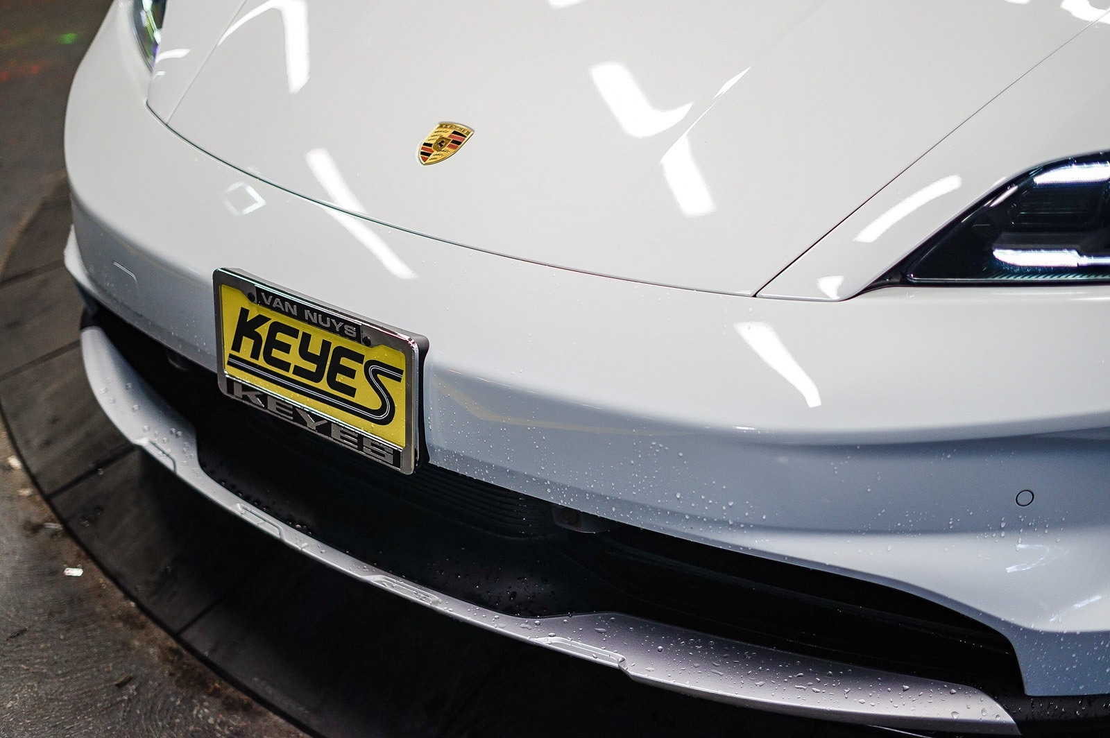 Thumbnail: 2025 Porsche Taycan - 8