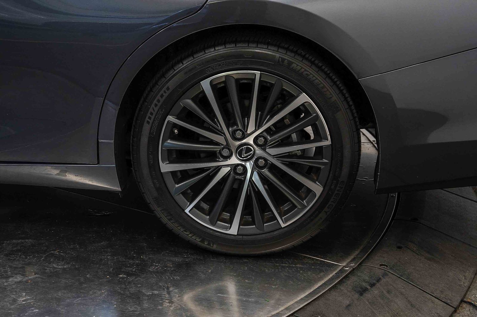 Thumbnail: 2023 Lexus ES - 10