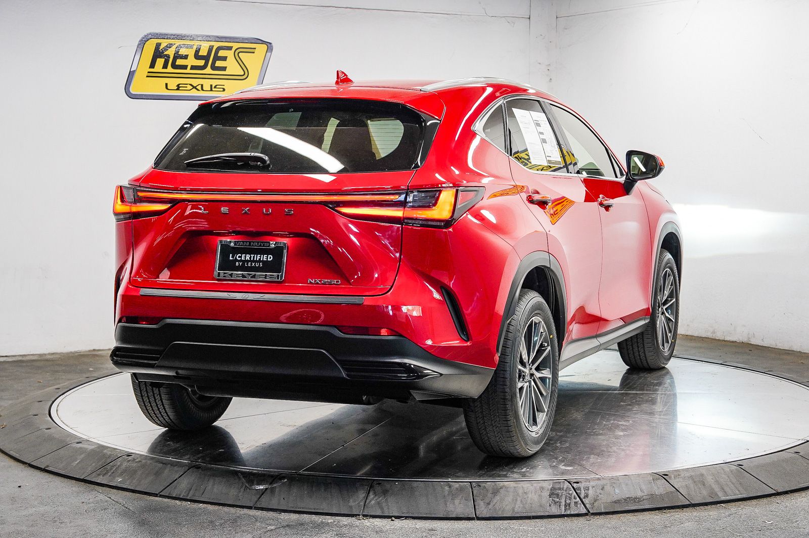 Thumbnail: 2024 Lexus ES - 3