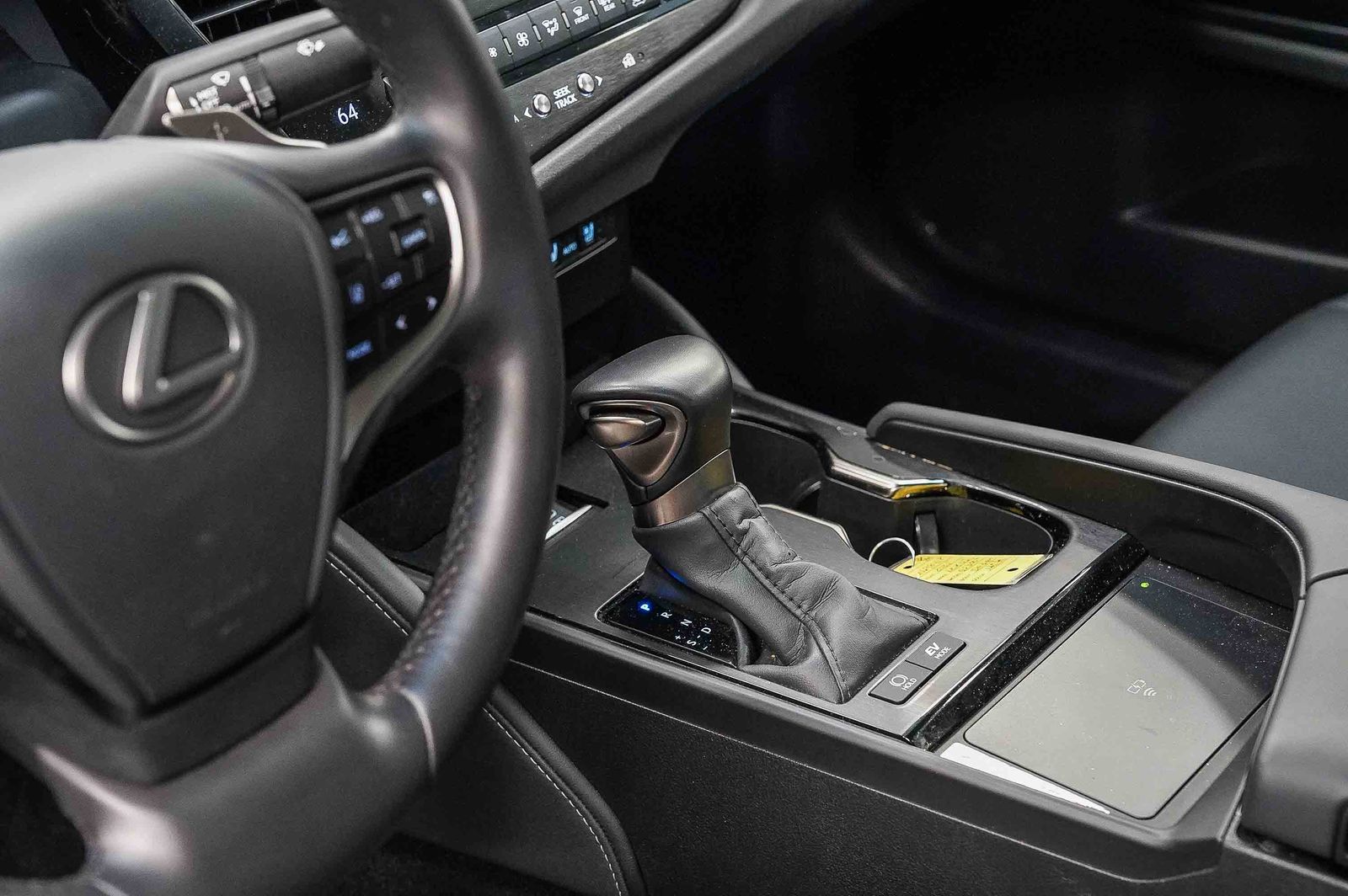 Thumbnail: 2025 Lexus ES - 24