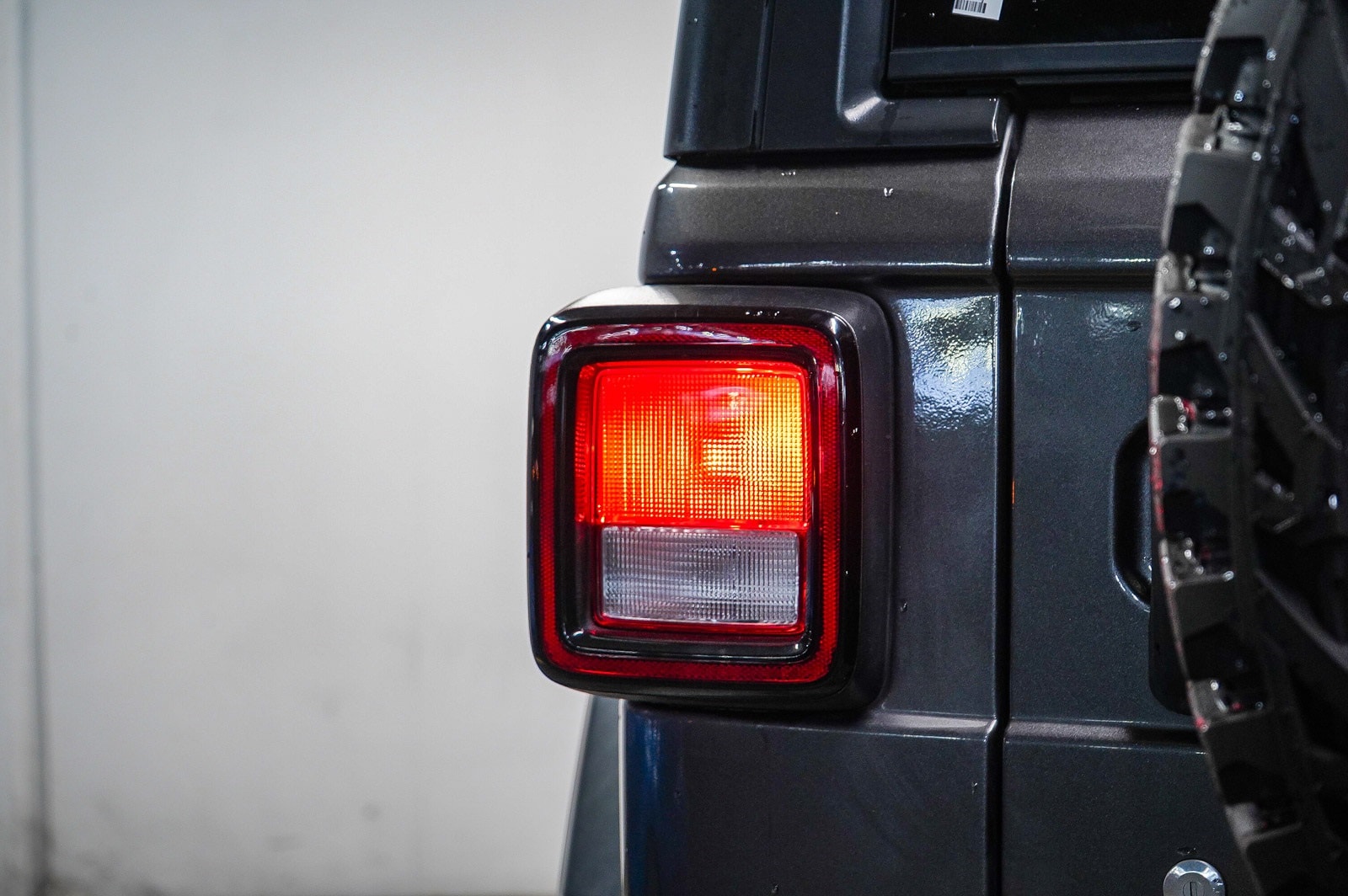 Thumbnail: 2019 Jeep Wrangler - 11