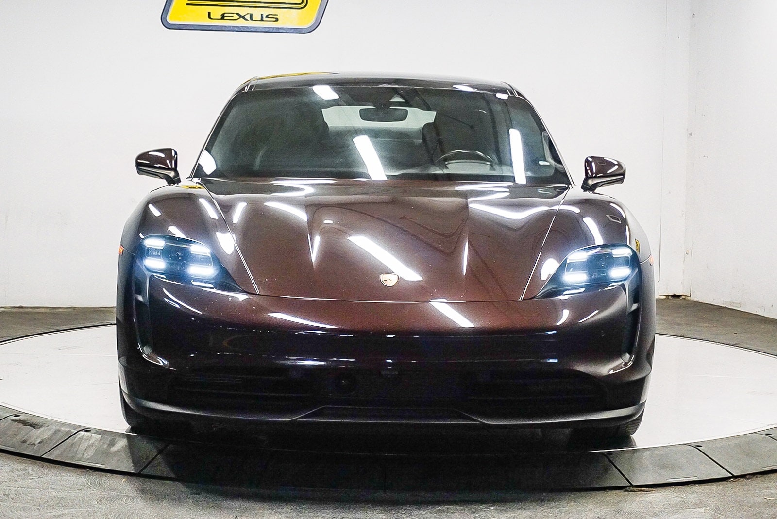 Thumbnail: 2021 Porsche Taycan - 6