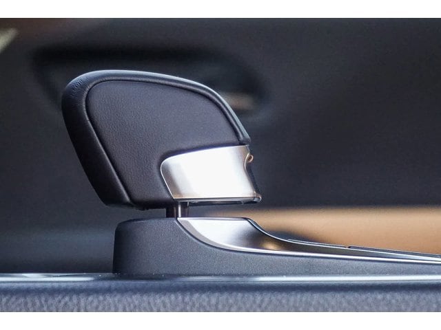 Thumbnail: 2026 Lexus UX - 20