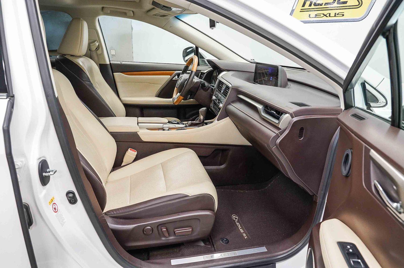 Thumbnail: 2016 Lexus RX - 17
