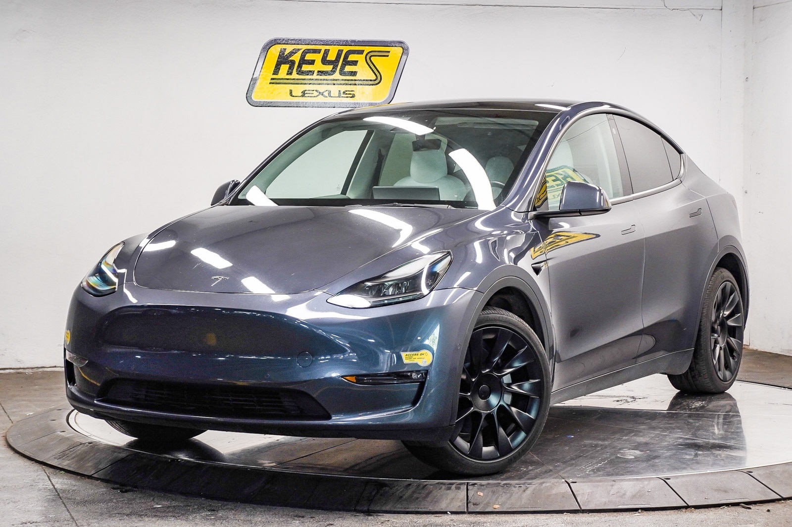 Thumbnail: 2022 Tesla Model Y - 1