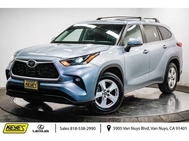 2023 Toyota Highlander LE -
                  Van Nuys, CA