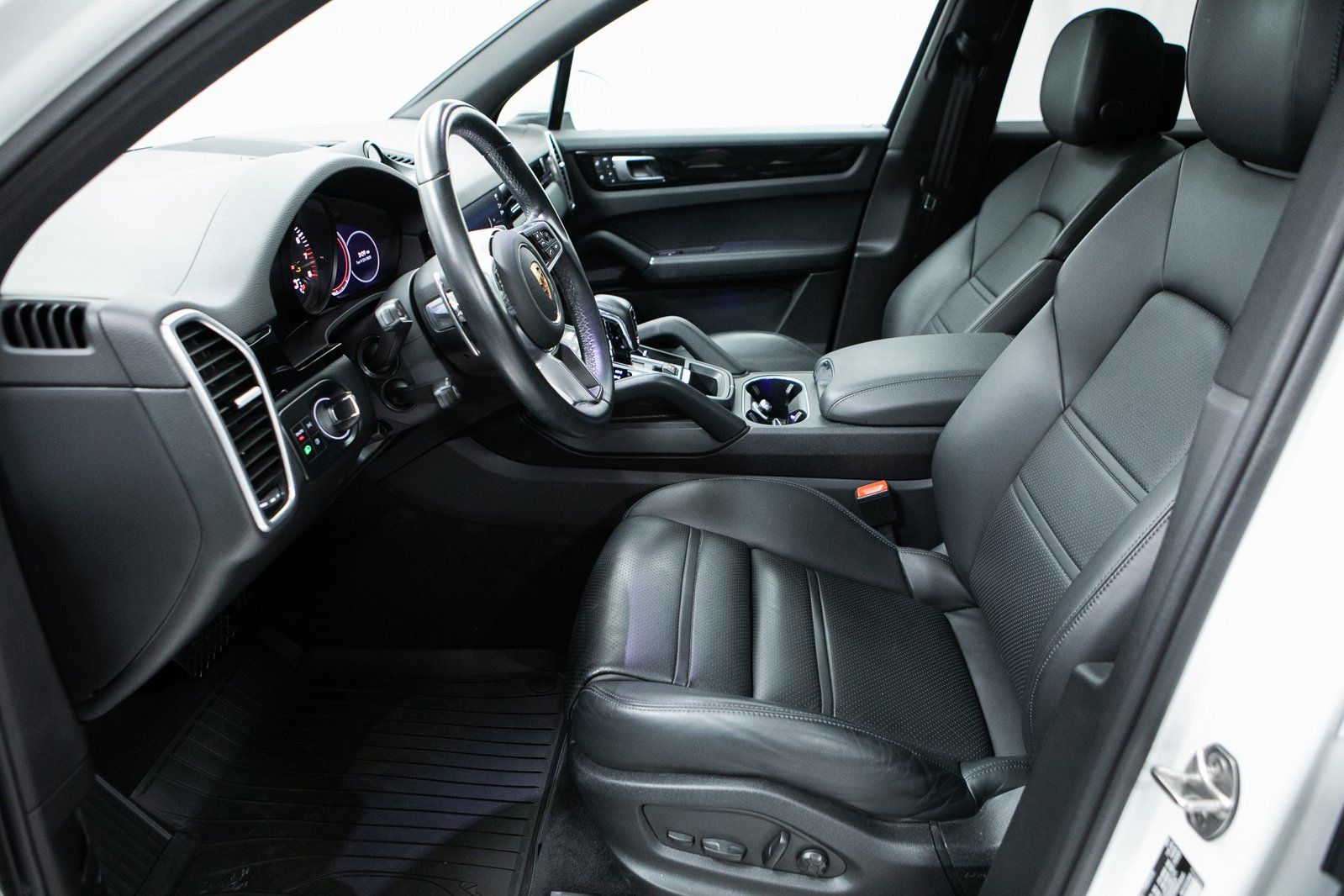 Thumbnail: 2022 Porsche Cayenne - 16