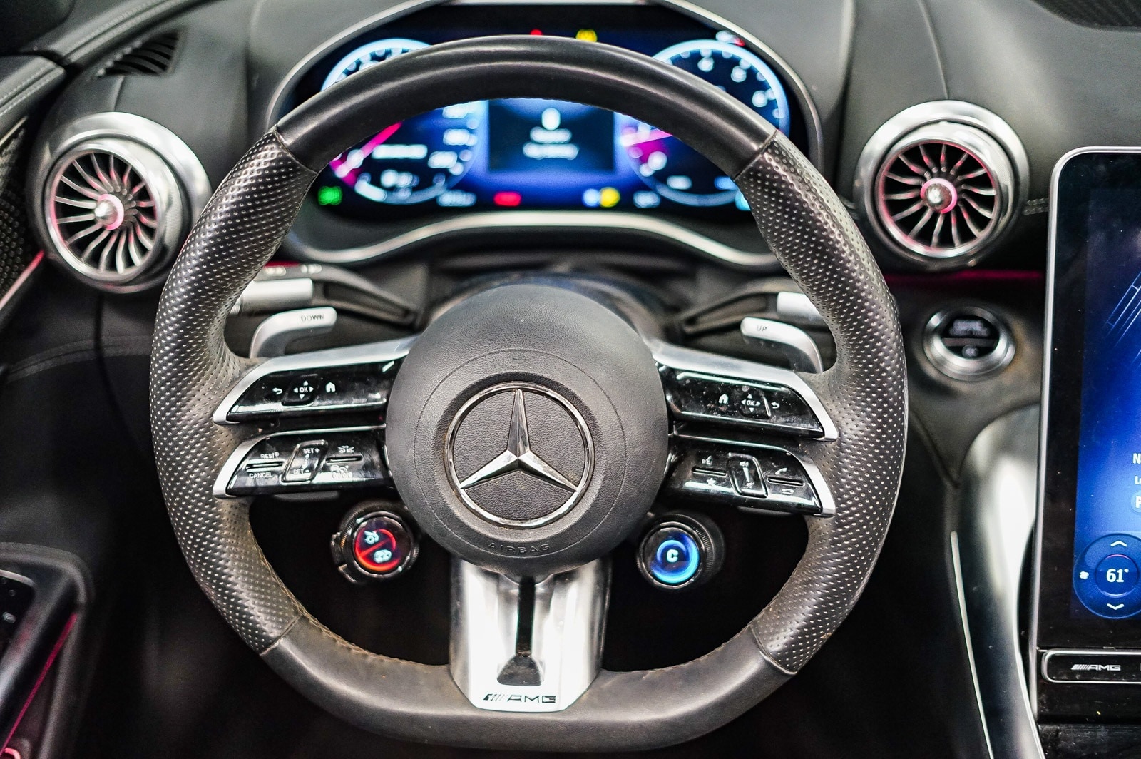 Thumbnail: 2023 Mercedes-Benz SL-Class - 14