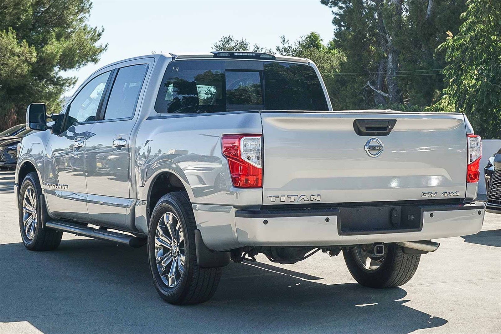 Thumbnail: 2018 Nissan Titan - 2