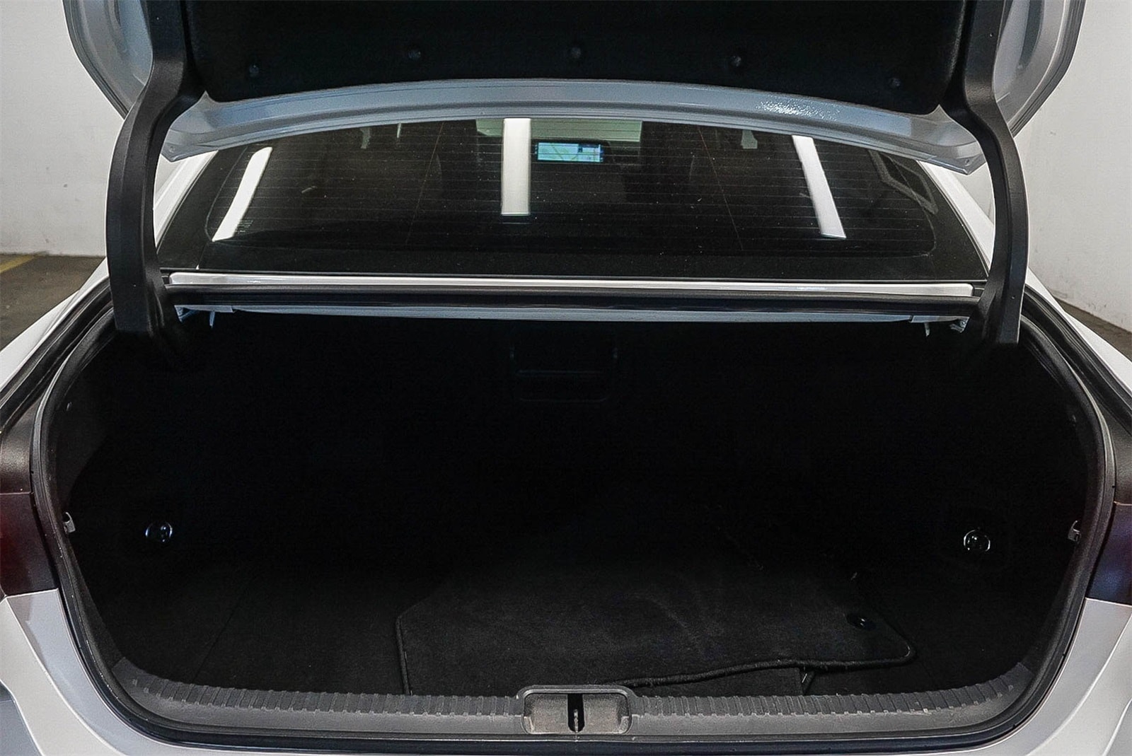 Thumbnail: 2019 Lexus ES - 26