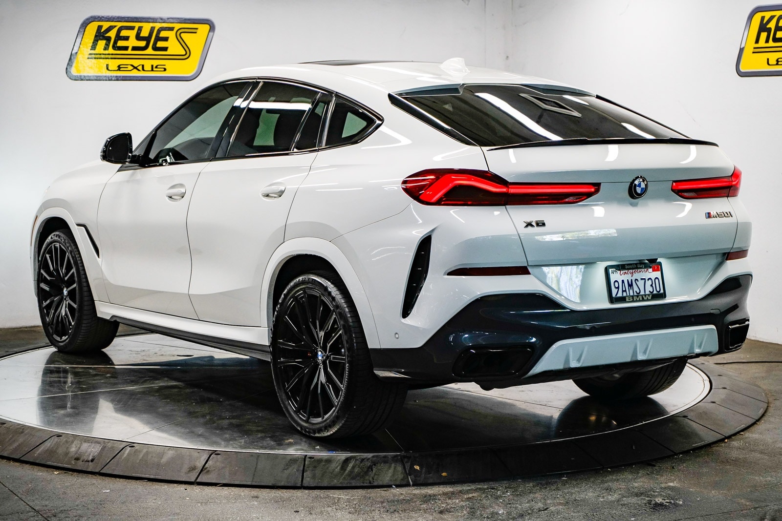 Thumbnail: 2022 BMW X6 - 2